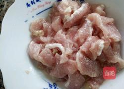 白菜溜肉片的做法图解2