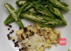 白菜溜肉片的做法图解3