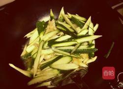 丝瓜炒平菇的做法图解4