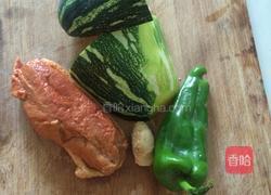 鹅肉炒南瓜的做法图解1