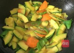 鹅肉炒南瓜的做法图解5