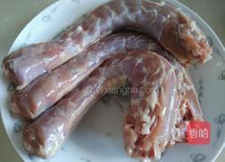 麻辣鸭脖的做法图解1