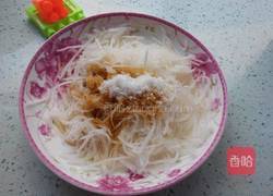 糖醋白萝卜丝的做法图解2