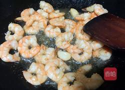 彩蔬炒虾仁的做法图解6
