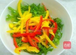 彩椒拌苦菊的做法图解5