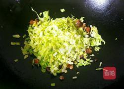 卷心菜腊肉炒饭的做法图解9