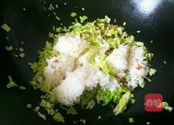 卷心菜腊肉炒饭的做法图解10