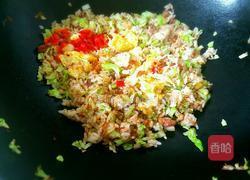 卷心菜腊肉炒饭的做法图解11