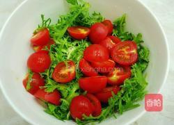 圣女果拌苦菊的做法图解3