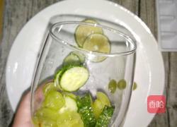 黄瓜青提的做法图解3