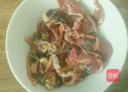 彩椒炒鸡胗的做法图解5