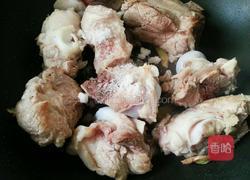 筒骨汤的做法图解5