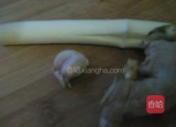 腊肠炒土豆片的做法图解2