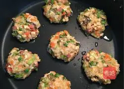 Illustration of how to make fried potato rice cake 7