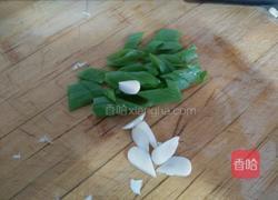 鸡肉炒卷心菜的做法图解2