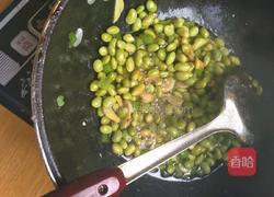 火腿焖青豆的做法图解2