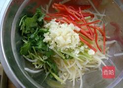 炝拌彩椒土豆丝的做法图解8