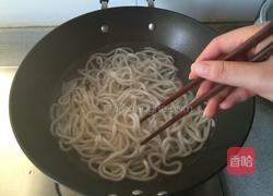 咖喱炒乌冬面的做法图解2