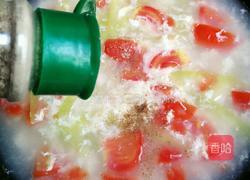 西瓜皮西红柿蛋花汤的做法图解7