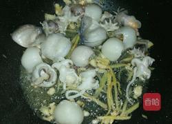 彩椒韭菜花炒墨鱼仔的做法图解5