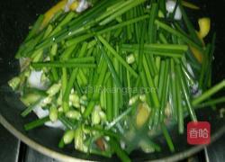 彩椒韭菜花炒墨鱼仔的做法图解7