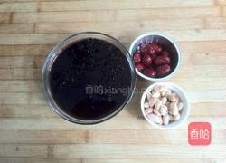 黑米粥的做法图解1