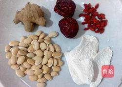 扁豆淮山鸡爪汤的做法图解2