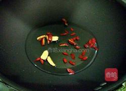 鸡蛋甜酒汤的做法图解2