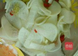 酸萝卜炒胡萝卜丝的做法图解1