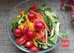 彩椒拌苦菊的做法图解5