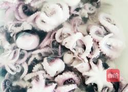 章鱼炒黄瓜的做法图解1