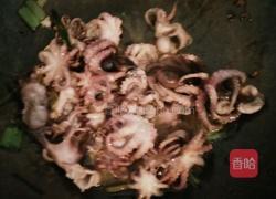 章鱼炒黄瓜的做法图解2