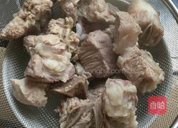 白萝卜猪骨汤的做法图解4