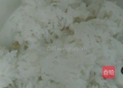 豌豆胡萝卜蛋炒饭的做法图解2