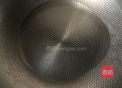 绿豆芽炒辣椒的做法图解3