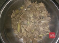 土豆烧鸭的做法图解2