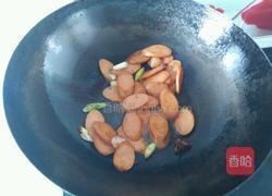 荷兰豆炒香肠的做法图解4