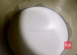 蓝莓冰激淋的做法图解2