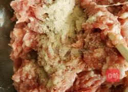 猪肉卷心菜包子的做法图解5