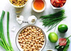 鹰嘴豆圣女果色拉的做法图解1