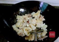 猪皮炒粉丝的做法图解4