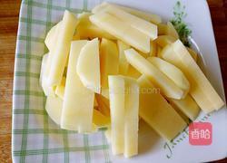 彩椒干煸土豆条的做法图解1