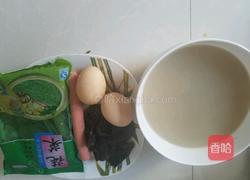 酸辣莼菜汤的做法图解1