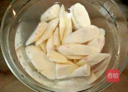 小米淮山咸骨粥的做法图解2