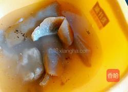 凉拌猪皮的做法图解1