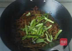 辣椒炒咸菜的做法图解6