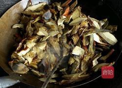炒菌子的做法图解5