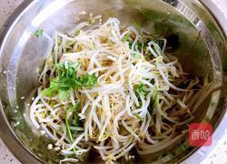 凉拌绿豆芽的做法图解5