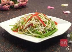 芹菜炒绿豆芽的做法图解10
