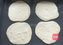 脆底圣女果彩蔬披萨的做法图解7